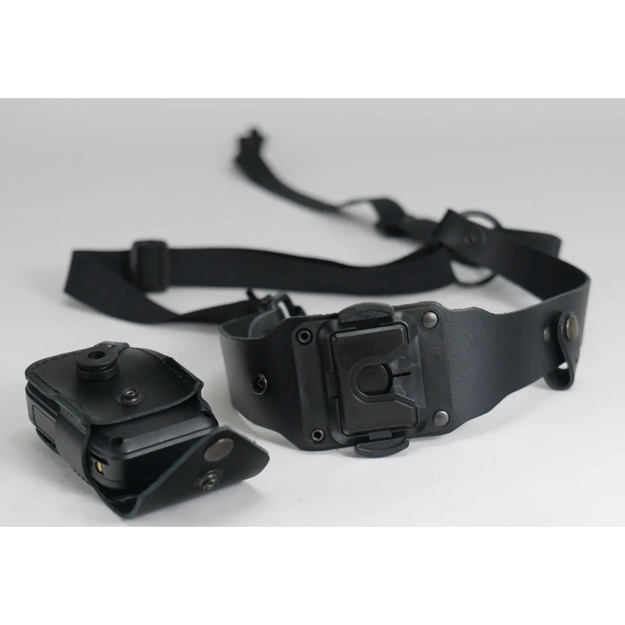 LC-ERIP110 Covers, fasteners and cradles - ICOM